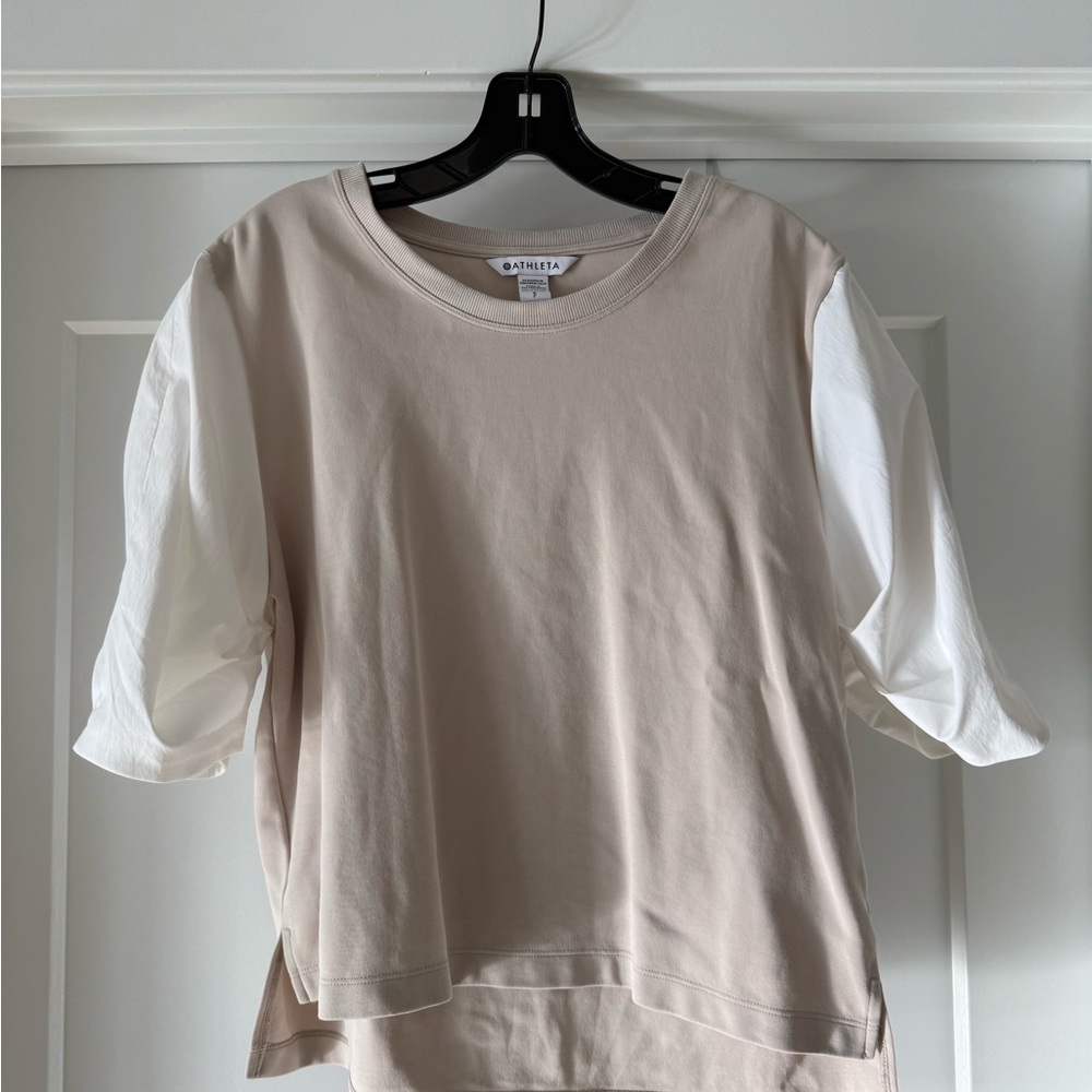 Athleta Harlow hybrid tee